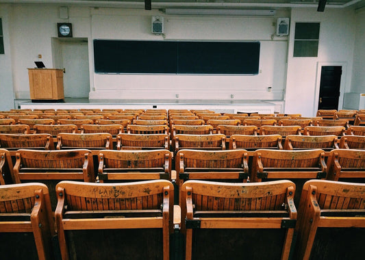 The Pros and Cons of Majoring In Lit and Writing - Write On! Learning